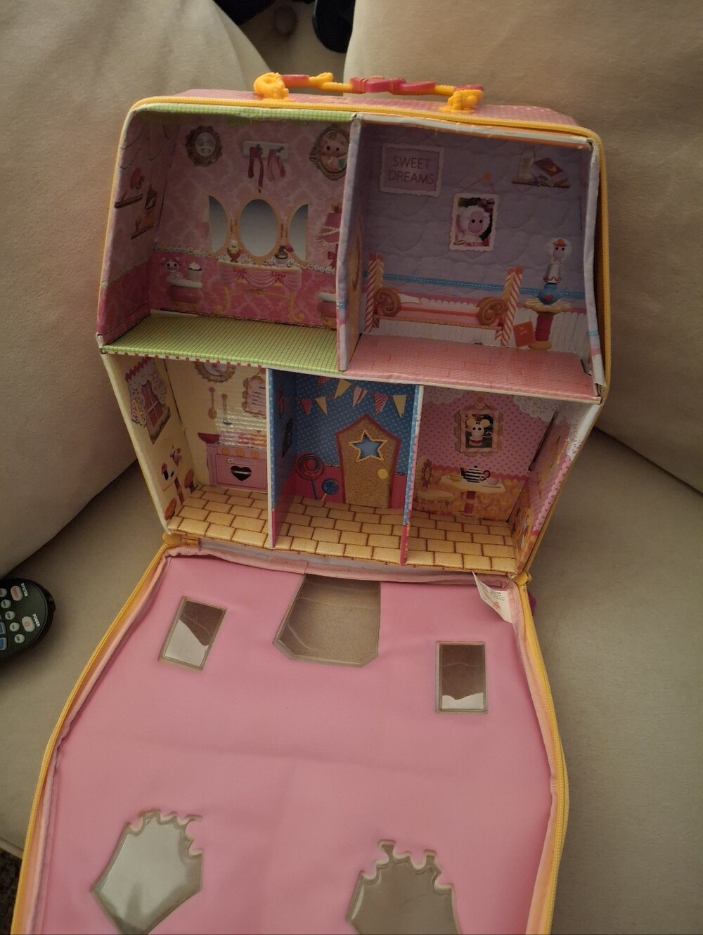 Lalaloopsy Pink Playhouse Carry Case Dollhouse